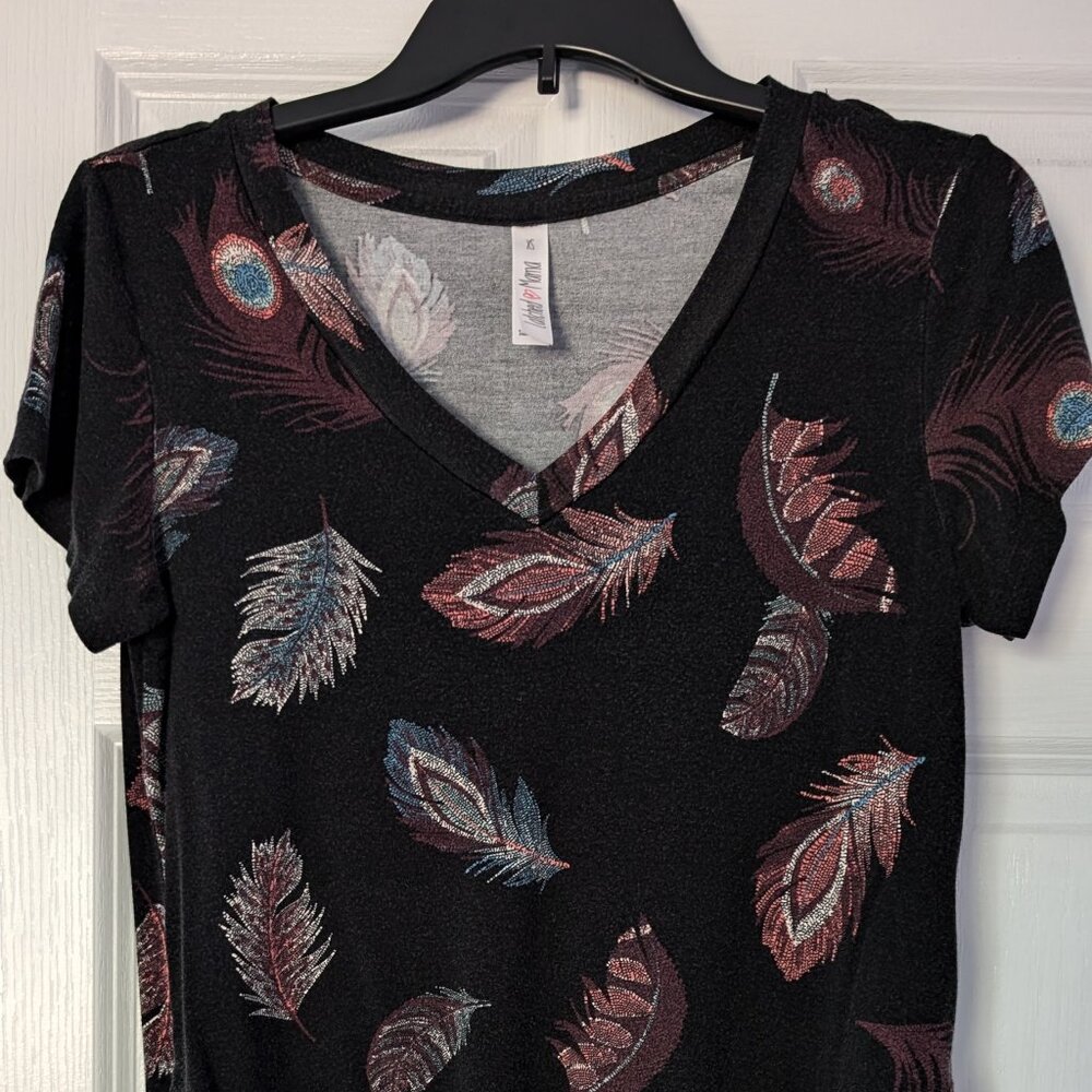 Latched mama v neck t shirt feathers